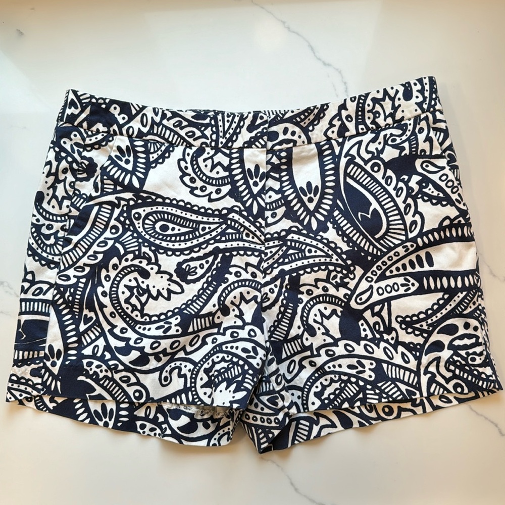 Anthropologie Lucy & Laurel women’s shorts size 8 navy and white paisley - Picture 1 of 3
